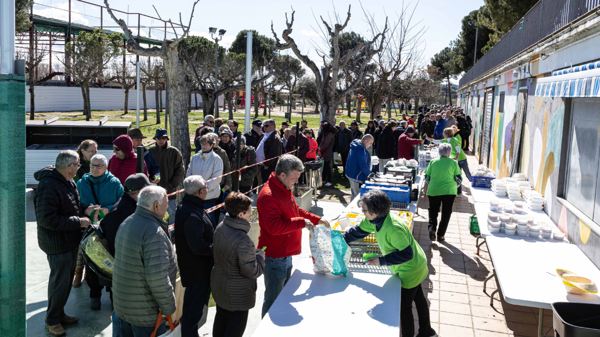 Alpicat reparte medio millar de raciones en la Festa de la Matança del Porc - AJUNTAMENT D’ALPICAT
