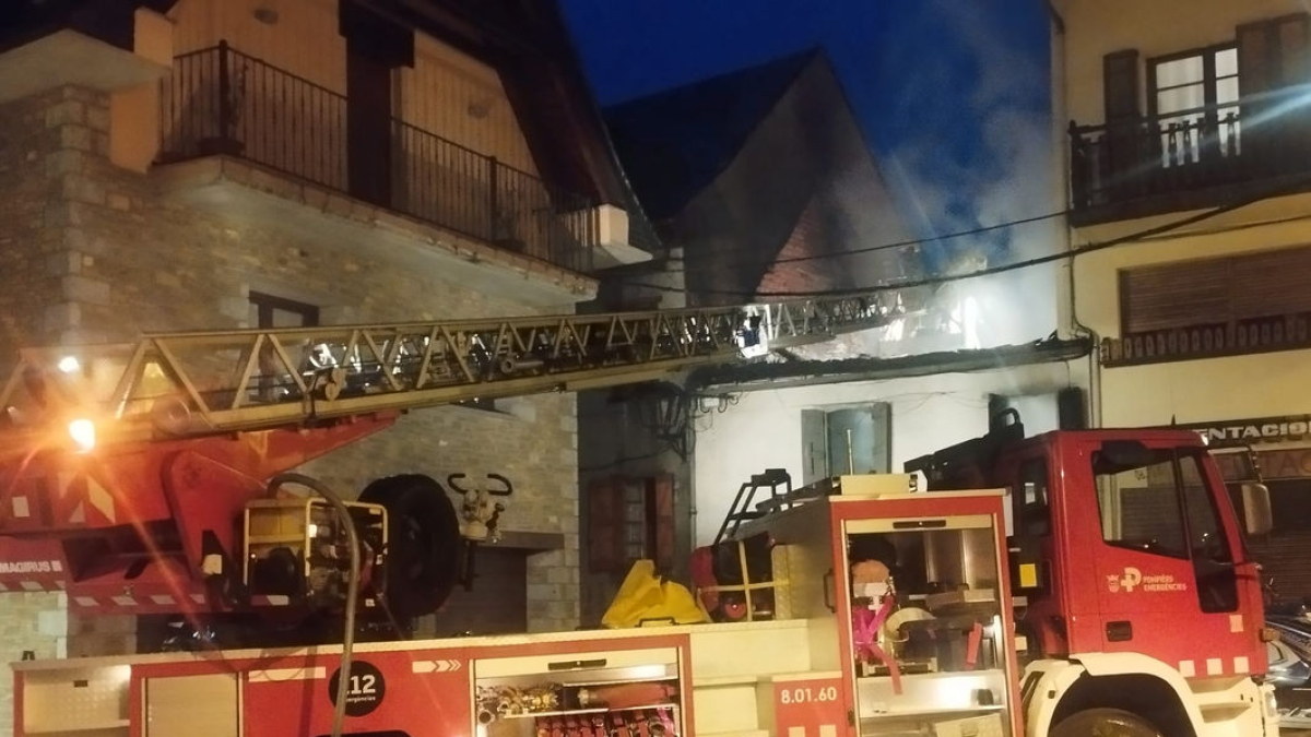 Efectius d’emergències ahir de matinada a Bossòst. - AJUNTAMENT DE BOSSÒST