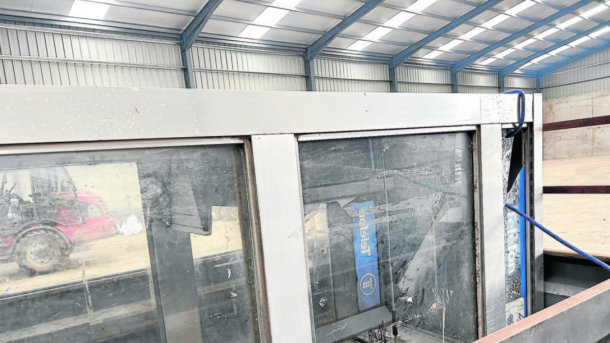 La cabina se encuentra ahora en un almacén de Isona. - A.I.