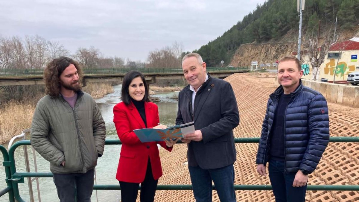 L’entrega de l’obra que es va executar a Vallobar a la vora del riu Alcanadre. - COMARCA DEL BAIX CINCA