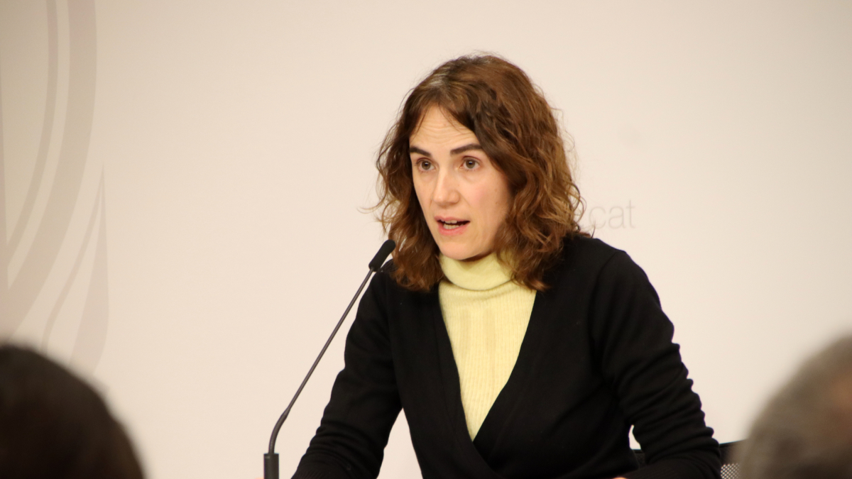 La consellera de Justicia, Gemma Ubasart, en rueda de prensa.