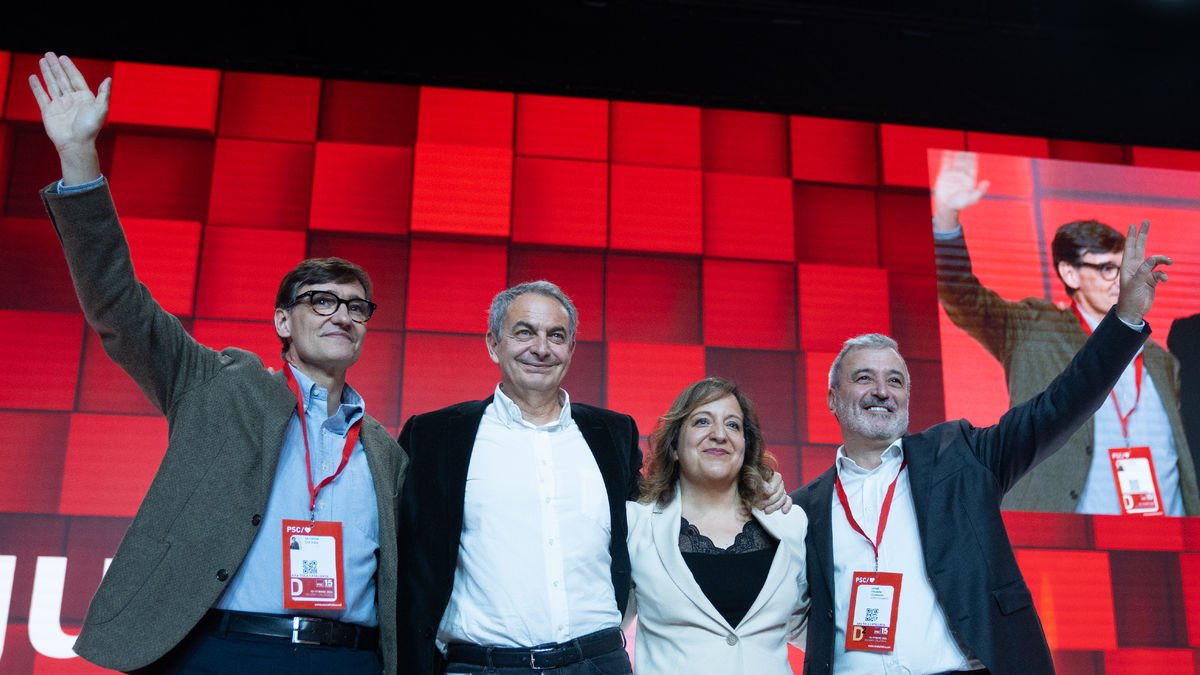 Illa, ayer junto a Zapatero, Iratxe García y Collboni en la apertura del XV congreso del PSC. - EUROPA PRESS