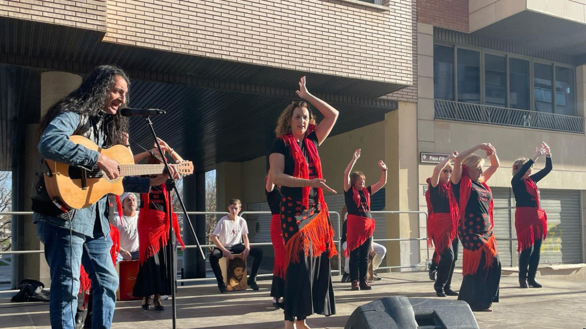 Exhibició de garrotín a la plaça Utxesa. - AJUNTAMENT DE LLEIDA