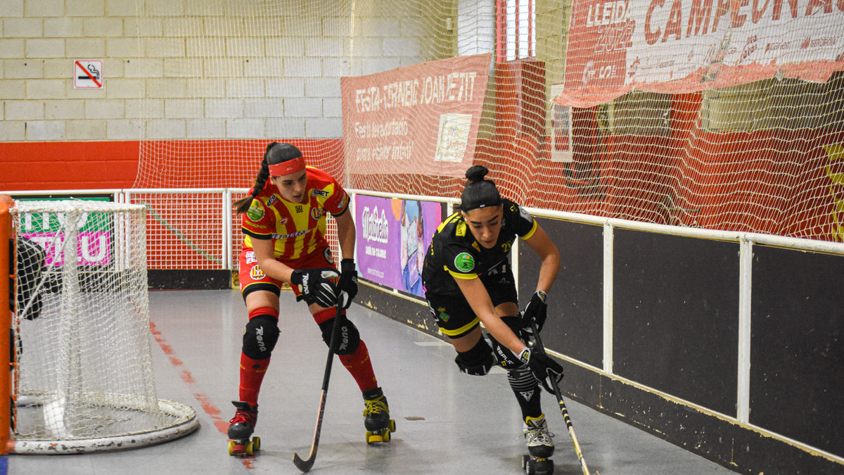 Las del Pla vienen de ganar sin problemas en la pista del Manlleu. - CLARA LIÁÑEZ