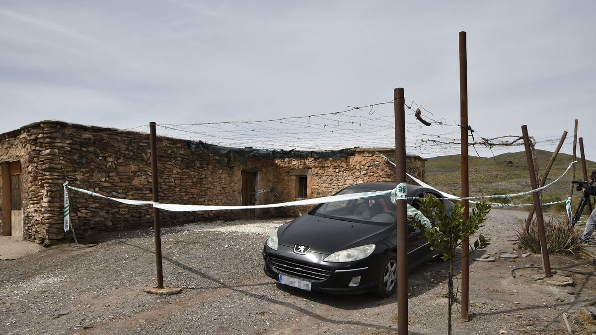 El cortijo de Alboloduy donde se cometió en crimen acordonado por la Guardia Civil. - EFE