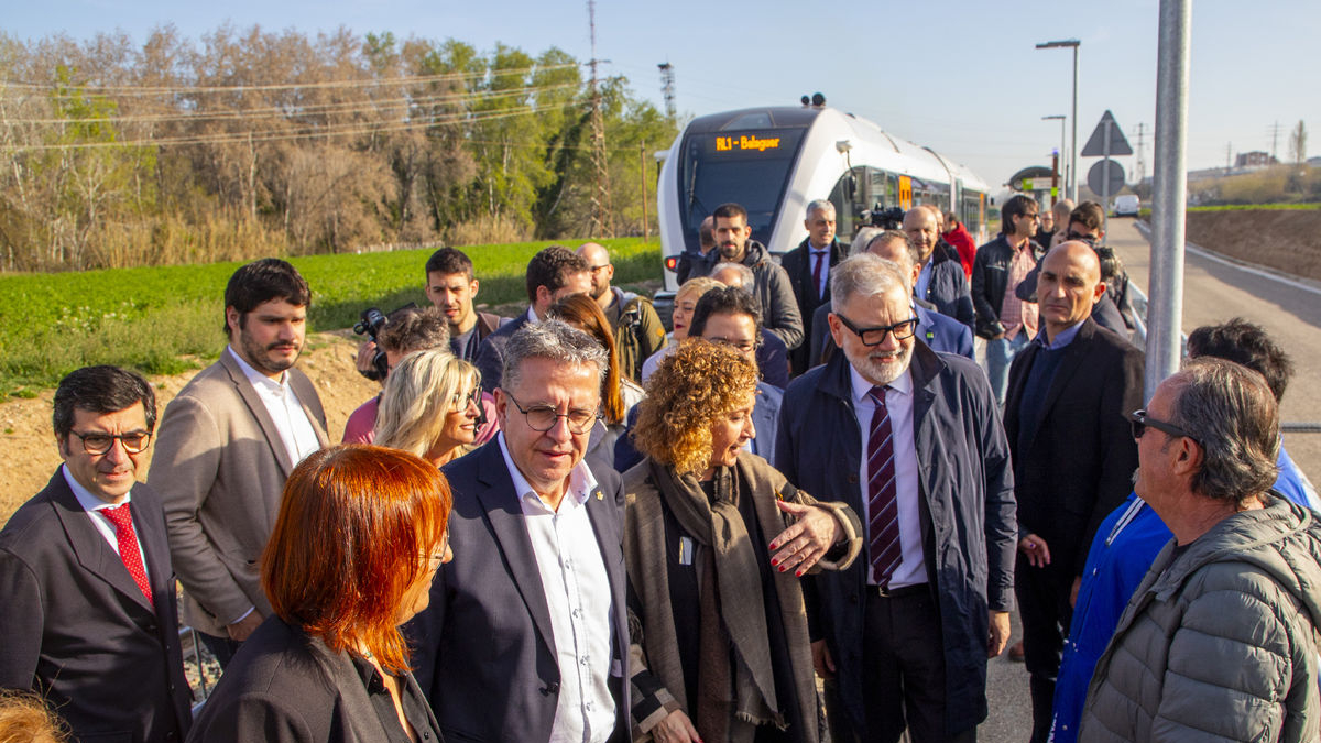 Les autoritats van arribar amb tren al nou baixador del polígon a les 9.08 hores. - GERARD HOYAS