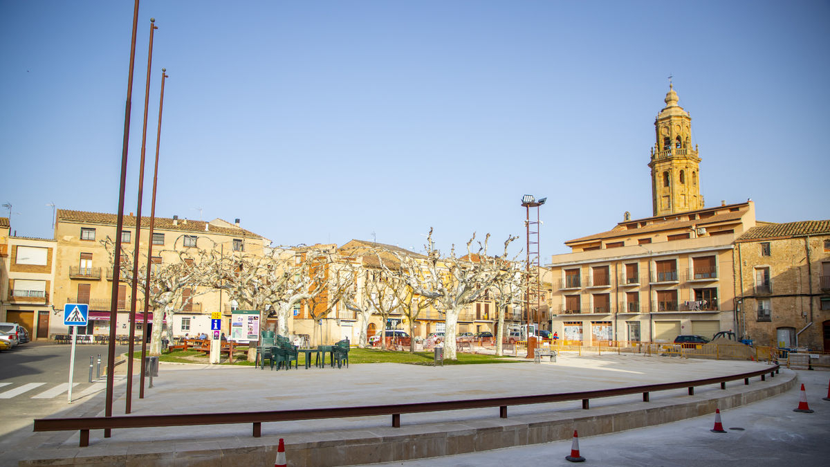 Las obras de la plaza de La Granadella, que estarán acabadas a finales de mes. - GERARD HOYAS