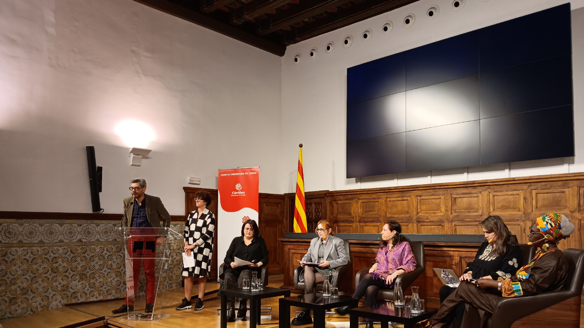 Tertúlia sobre la violència contra la dona, a l’IEI.