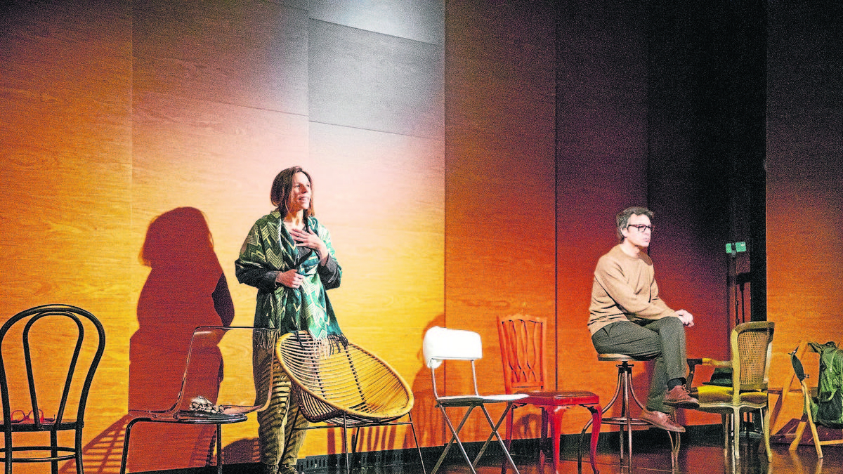 Teatre Verbatim representó ‘A la deriva’ en la jornada ‘La bogeria i l’impacte dels ingresos psiquiàtrics’. - GERARD HOYAS