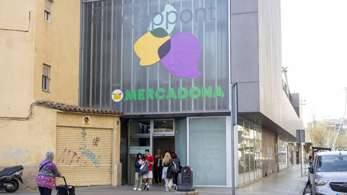 El supermercat Mercadona ubicat al mercat municipal de Cappont. - JORDI ECHEVARRIA