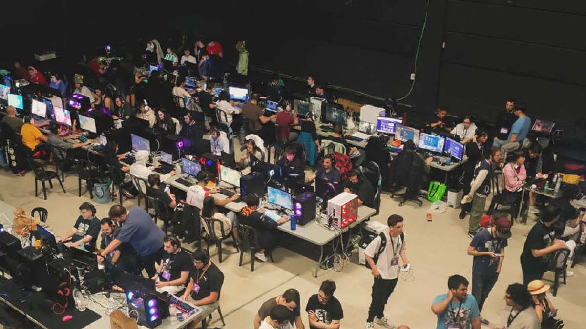 Participantes en la Lan Party Lleida que acabó ayer su tercera edición en las instalaciones del Magical Media. - GAMESPORTS ELECTRÒNICS