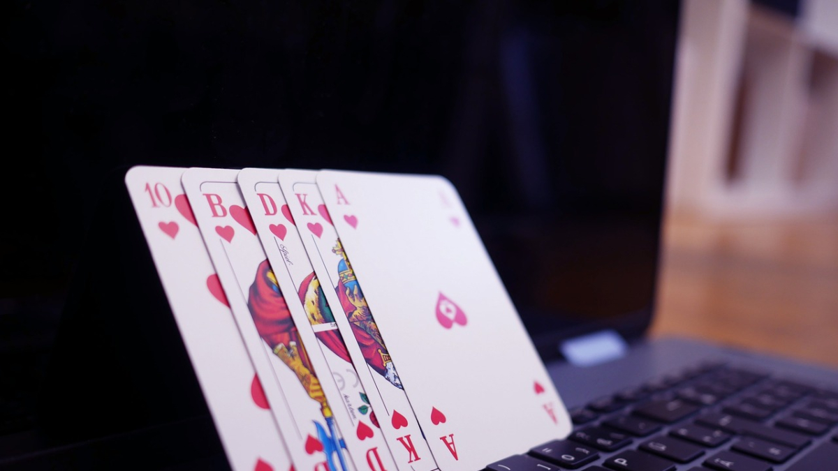 Los hombres dominan más del 80% del juego online en España