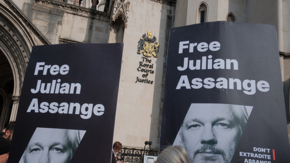Concentración de apoyo a Assange en Londres. Joao Daniel Pereira / Zuma Press / ContactoPhoto