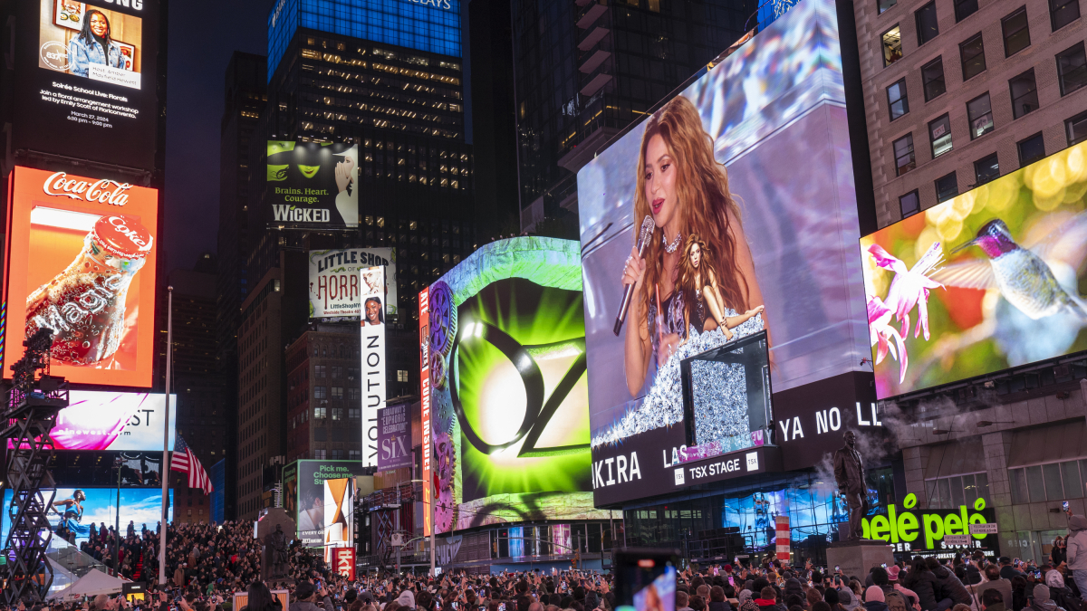 La presentació gratuïta que ofereix la cantant colombiana Shakira a Times Square, Nova York.