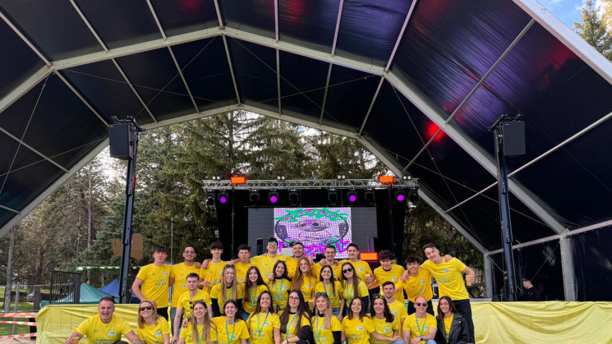 Trenta voluntaris de T-25620 es van encarregar de l’organització. - L. B.