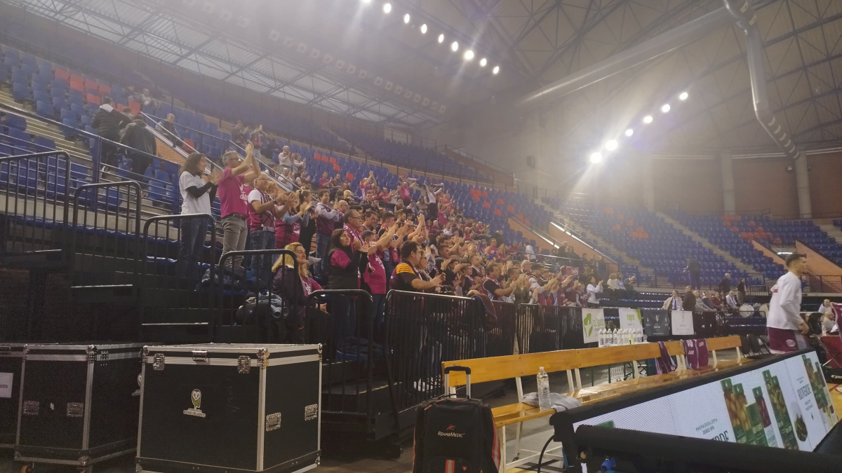 Unos 300 seguidores leridanos han acompañado el equipo en Logroño.