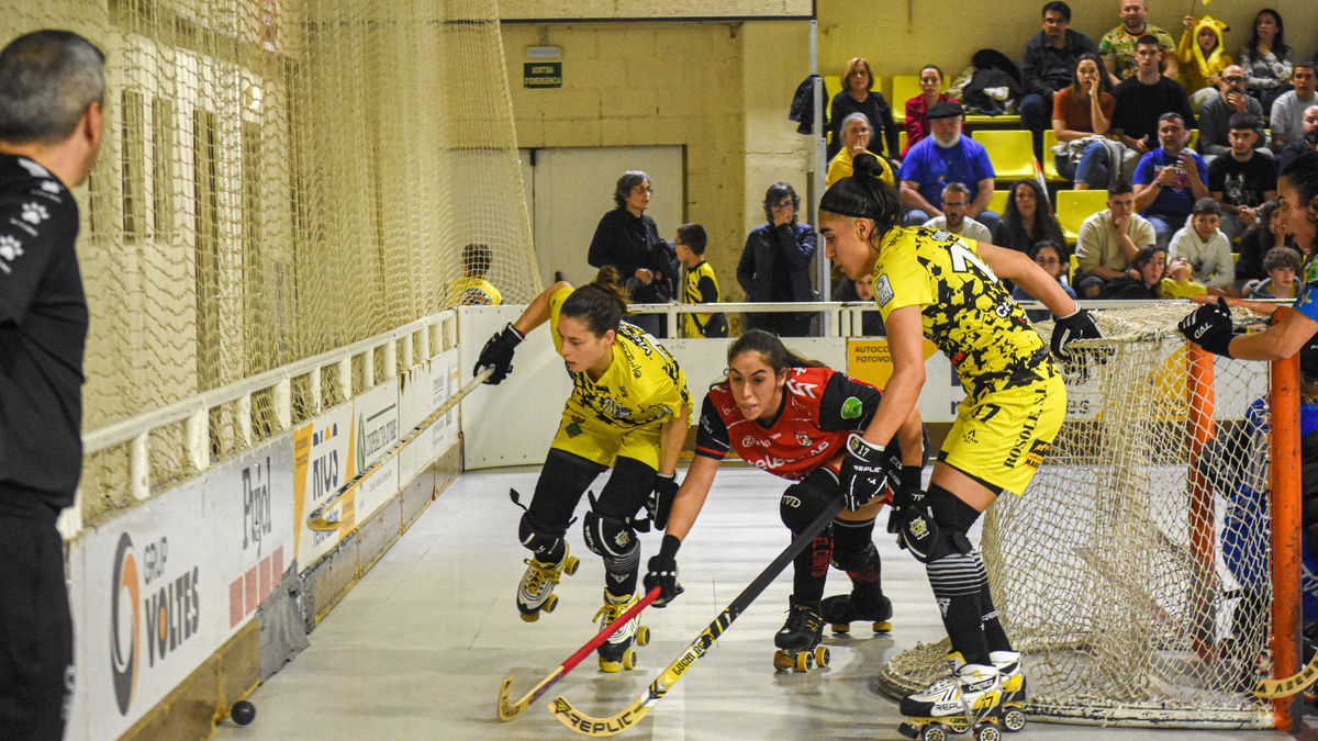 Una acció del partit de Champions entre el Vila-sana i el Gijón. - CLARA LIÁÑEZ
