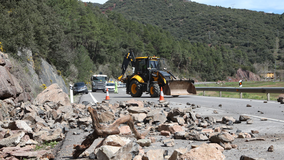 La carretera quedó cortada durante una hora. - EDGAR ALDANA