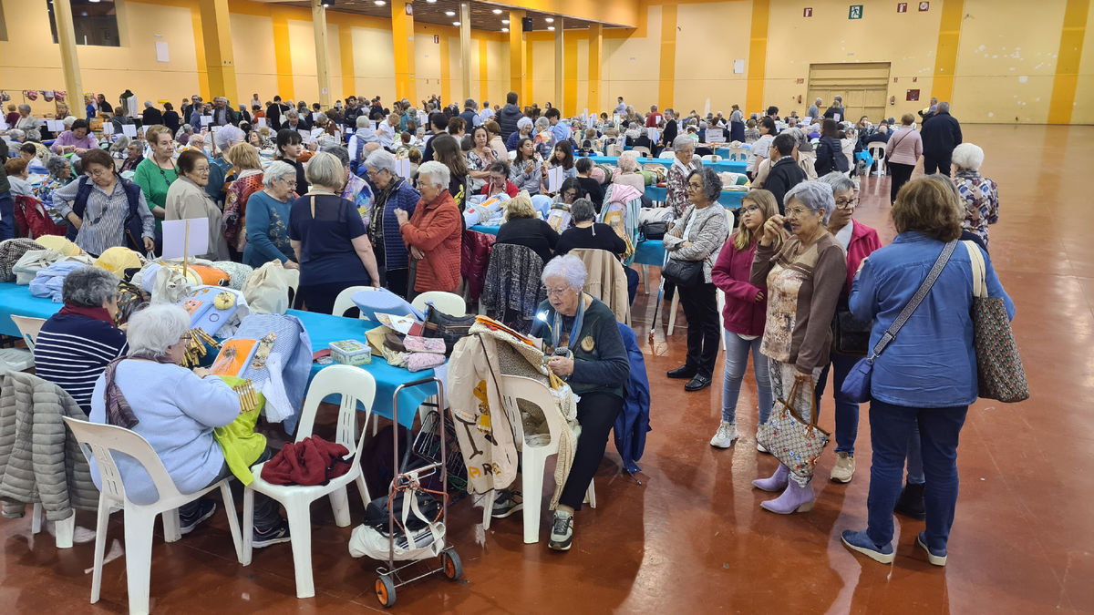 La XXV Trobada de Puntaires de Mollerussa reuneix unes 400 persones - J. GÓMEZ