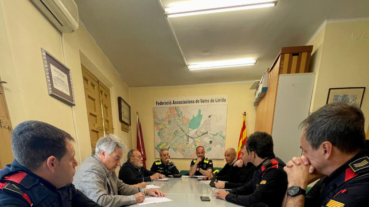 Imatge de la reunió, que es va fer ahir al matí. - MOSSOS D’ESQUADRA