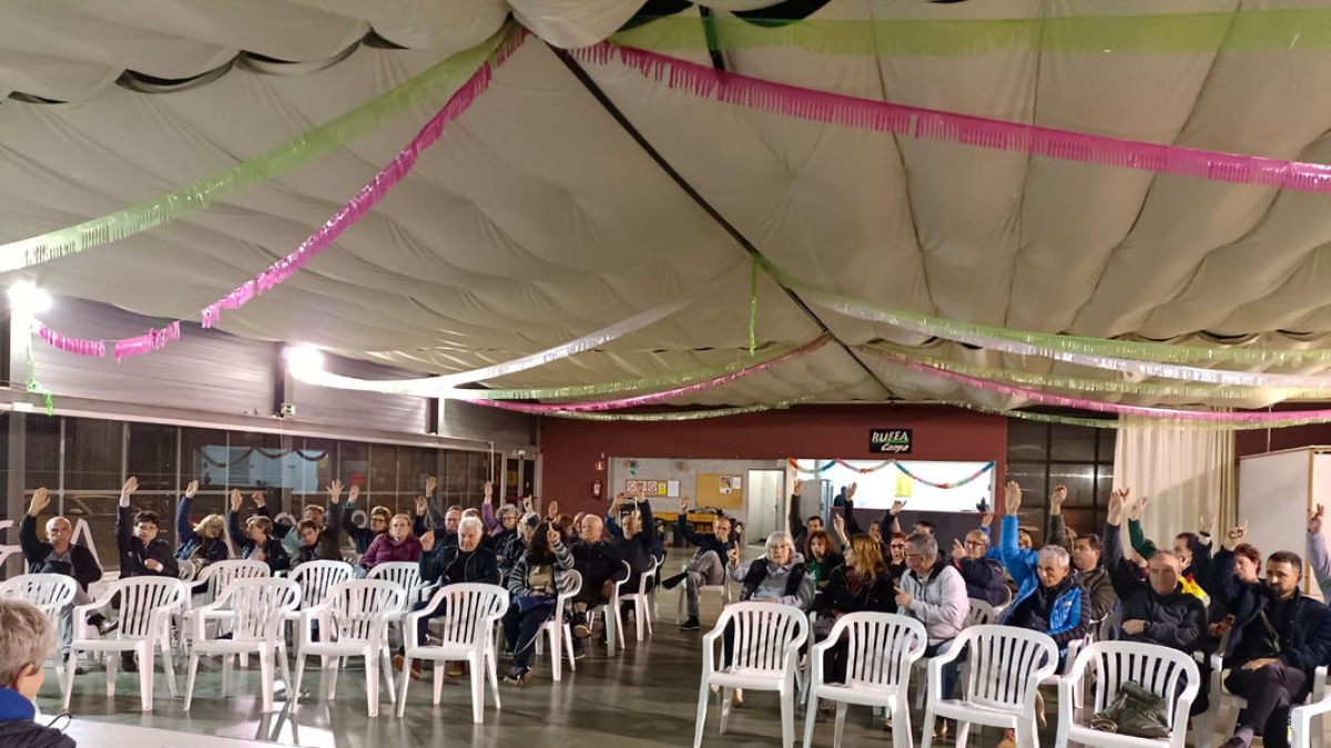 Vecinos de Rufea apoyan la vía judicial para frenar las líneas de l'Horta - LLEIDA CONTRA LA MAT