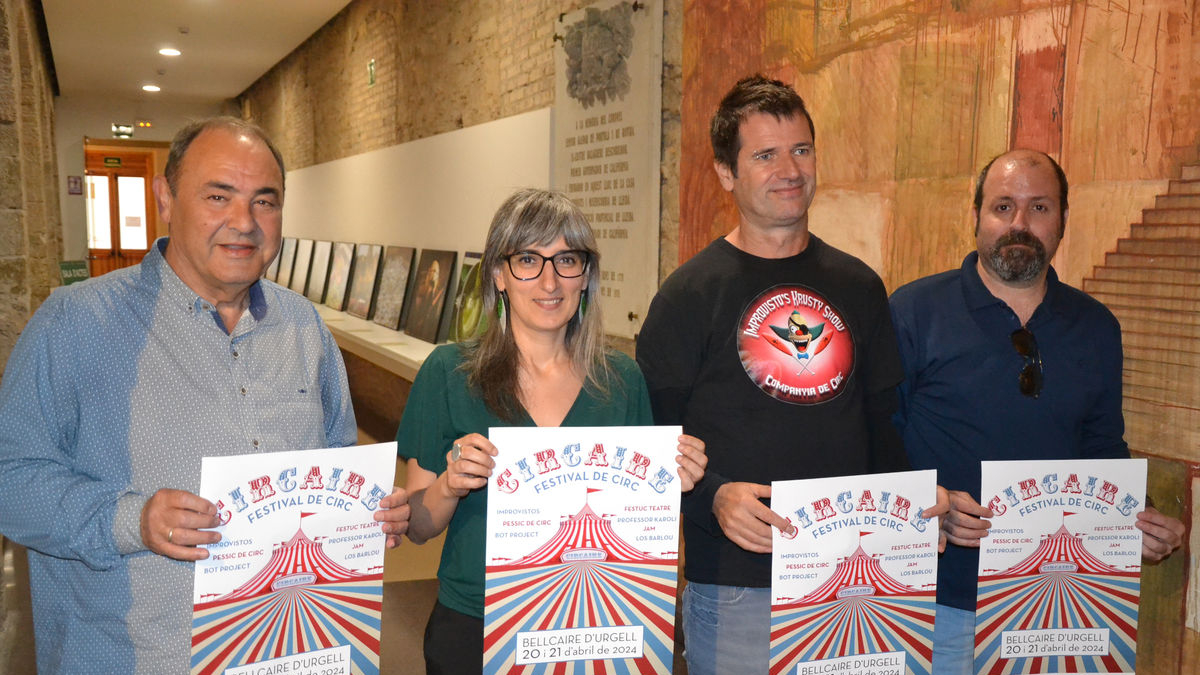 Autoridades y parte de la organización del ‘Circaire’, ayer durante el acto de presentación. - DIPUTACIÓ DE LLEIDA