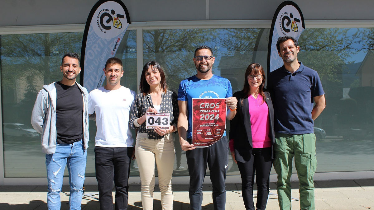 Autoridades y organizadores ayer durante la presentación. - AJUNTAMENT DE LA SEU D’URGELL