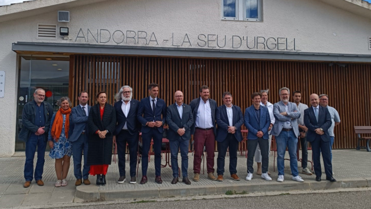 Membres de la Taula Estratègica de l’Aeroport d’Andorra-La Seu d’Urgell.