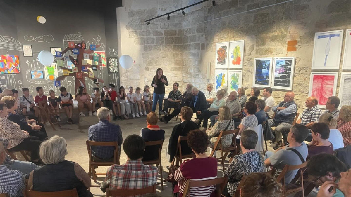 El vermut musical en la plaza de l’Església Vella de Penelles. - AJUNTAMENT DE PENELLES