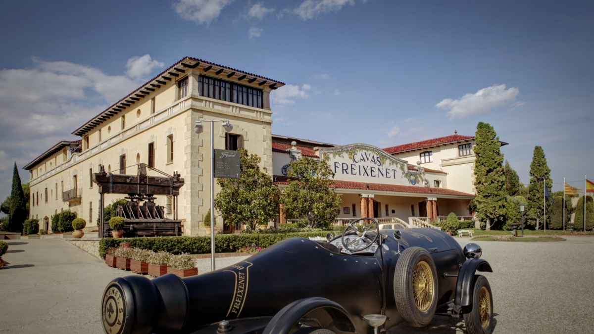 La façana de Caves Freixenet