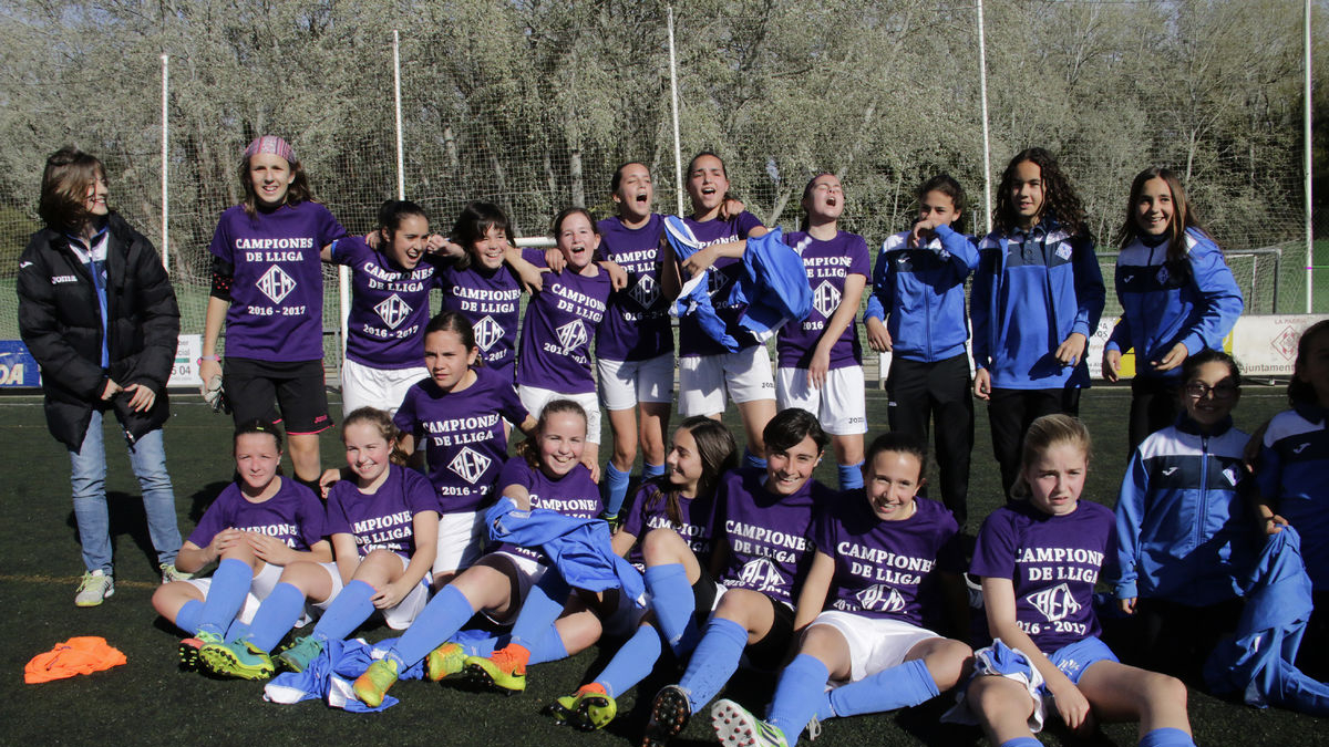 Martí (dalt esquerra) va guanyar la històrica lliga amb Dani Rodrigo. - SEGRE