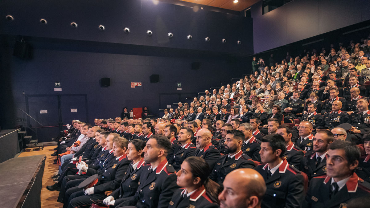El Dia de les Esquadres es va celebrar a l’Espai Cultural La Lira de Tremp. - INTERIOR