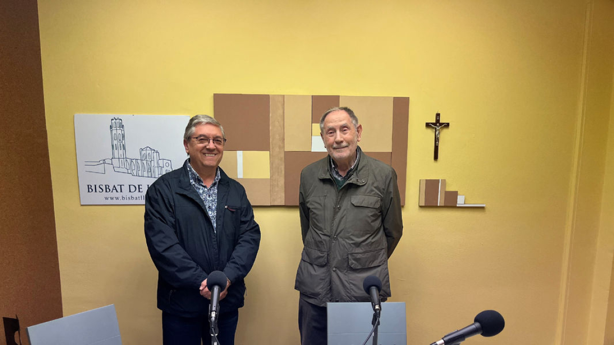 Davant la restauració de l’altar de la Mare de Déu de Montserrat - JOSEP ESTRUCH