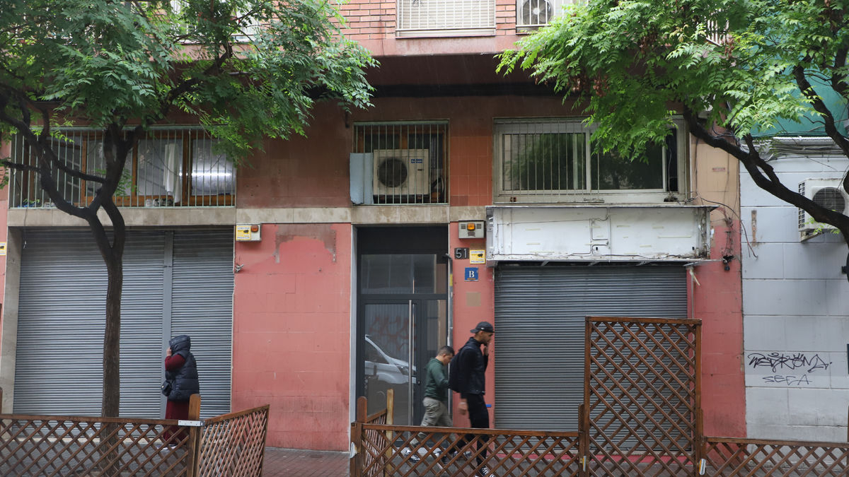 Tres entresols d’Alfred Perenya 51 porten més de 5 anys okupats. - MAGDALENA ALTISENT