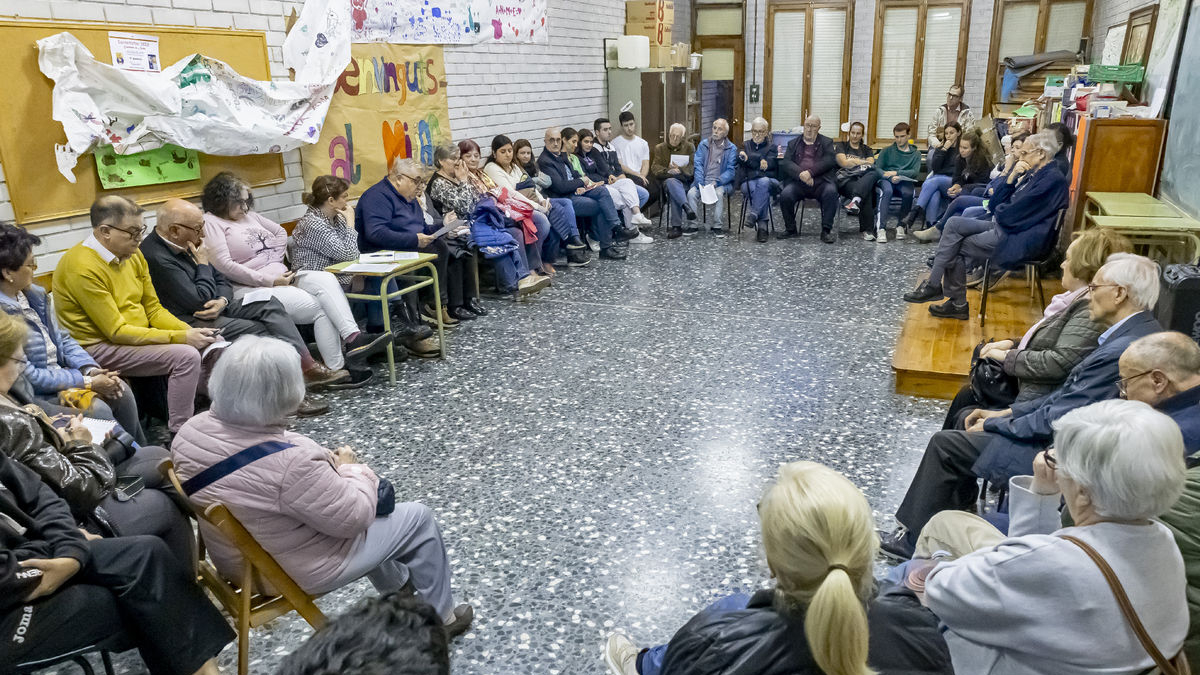 Reunió d’ahir amb els representants dels diferents grups de la parròquia. - JORDI ECHEVARRIA