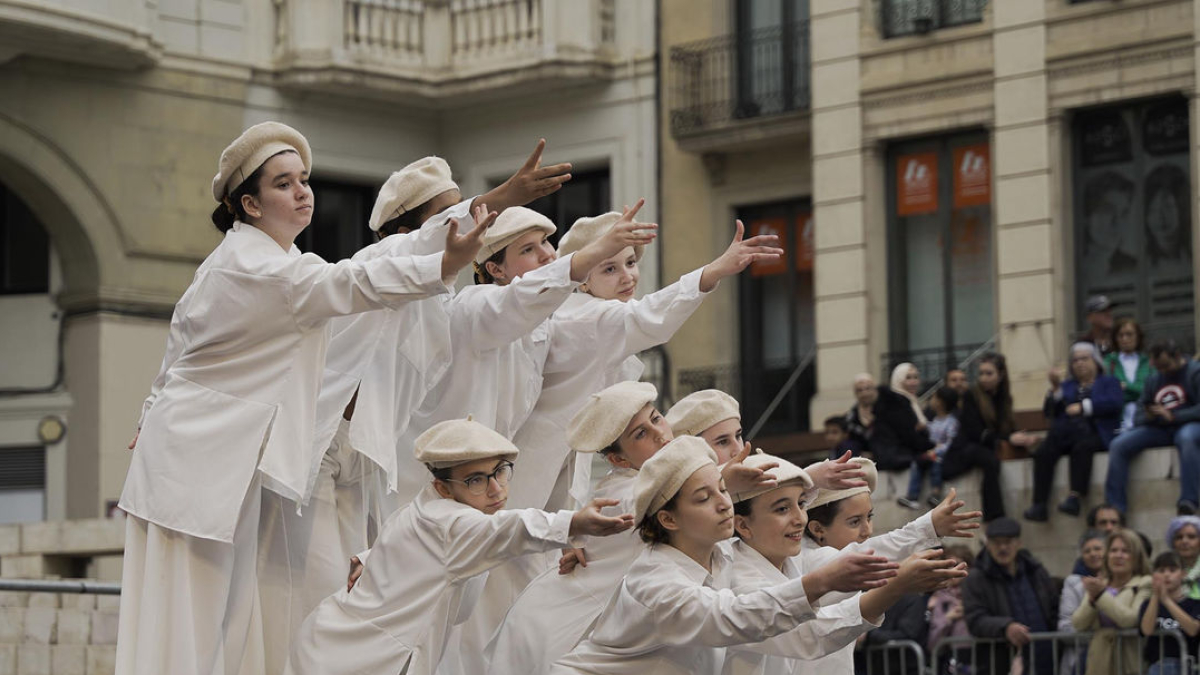 Montse Esteve tanca un abril ple de dansa - E.D.M.E.