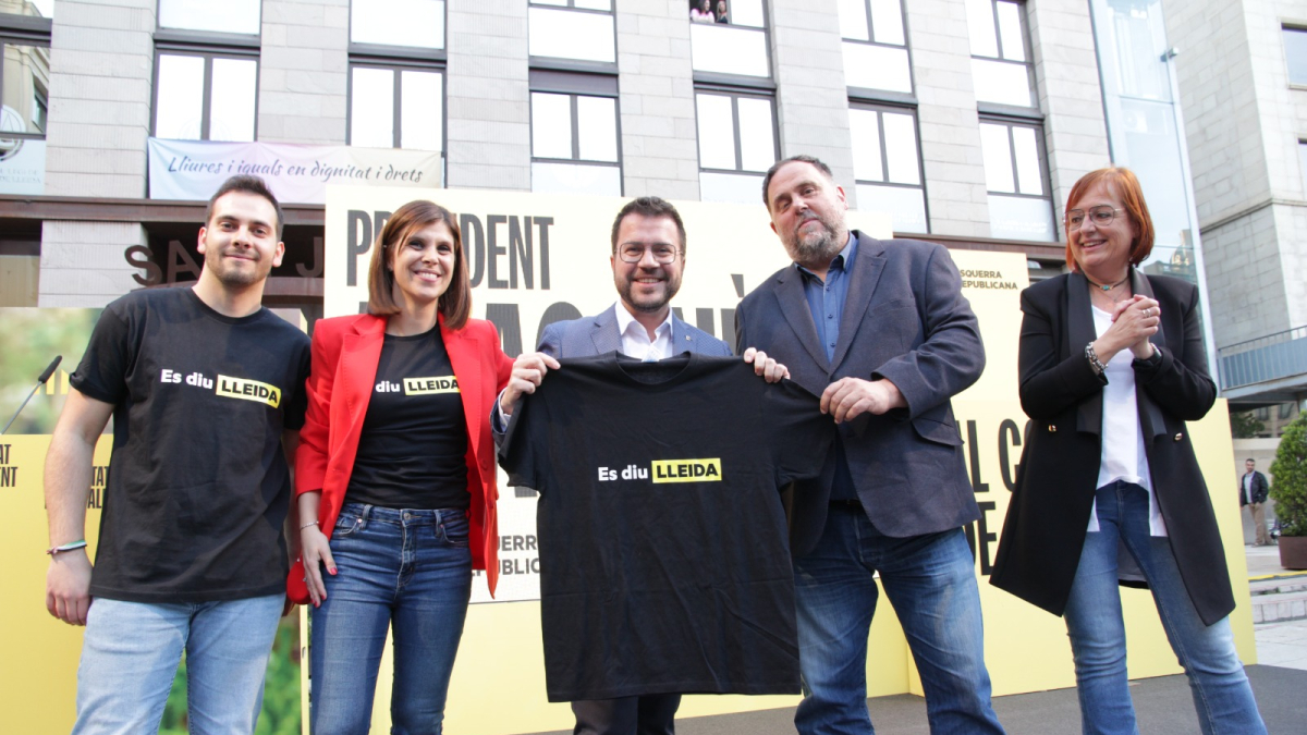 Esquerra en el acto de este viernes con las camisetas 'Es diu Lleida'