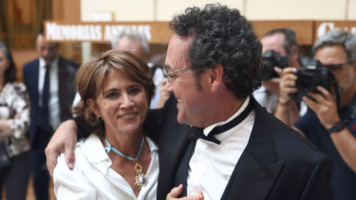 García Ortiz, amb la seua predecessora, Dolores Delgado, el 2022. - EUROPA PRESS