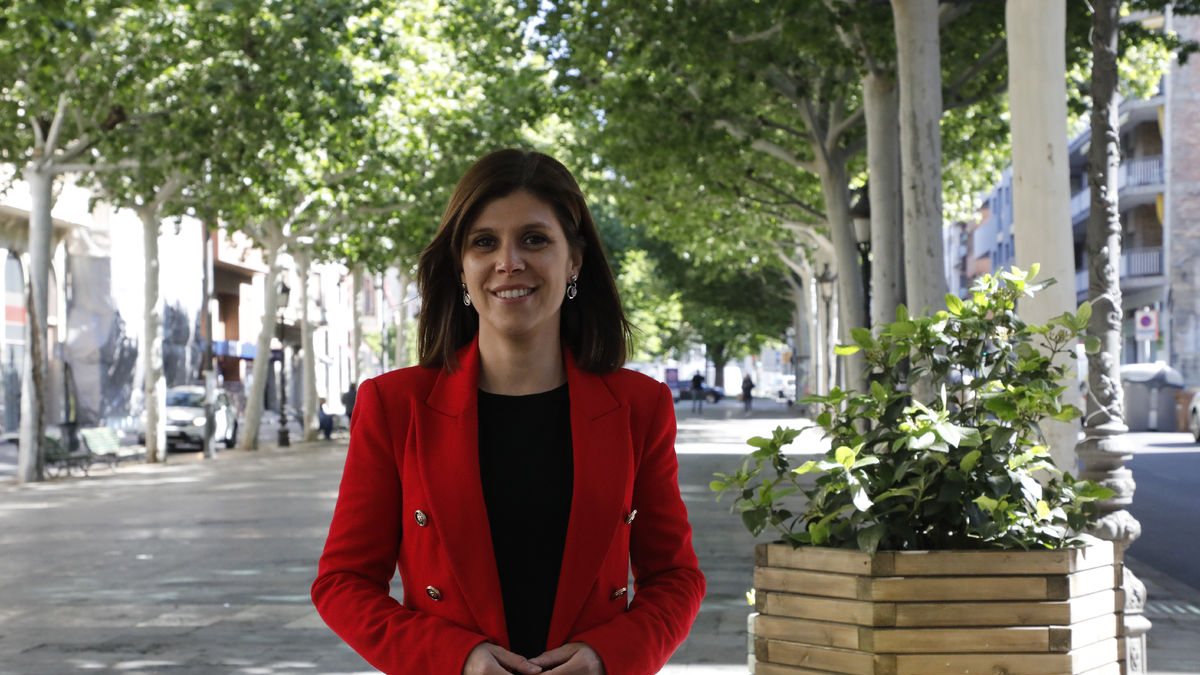 La cap de llista d’ER C per Lleida al Parlament, a la rambla Ferran de la capital del Segrià. - Amado Forrolla