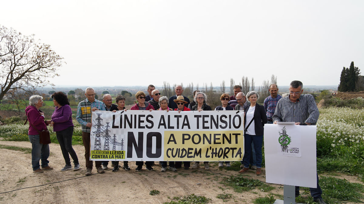 Imatge d’arxiu d’una protesta de la plataforma contra la MAT a l’Horta el març passat. - SEGRE