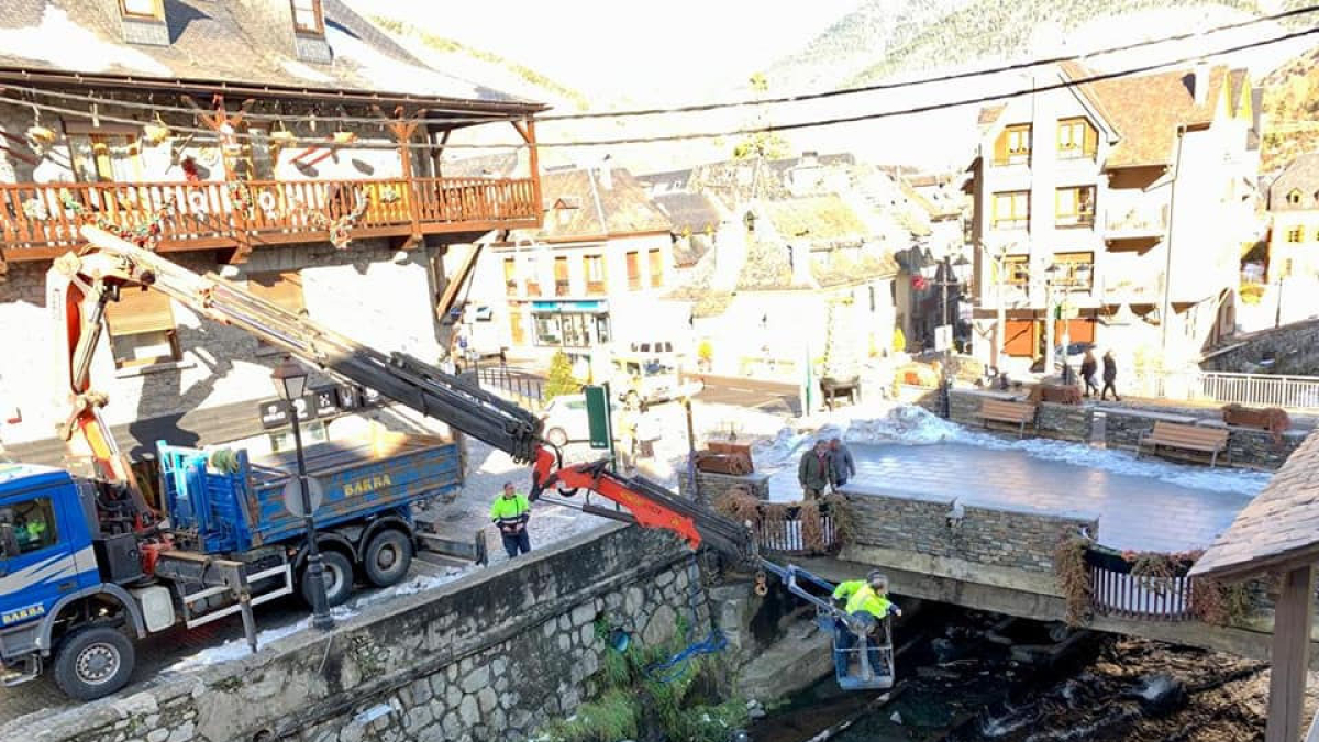 Imatge d’arxiu de la inspecció tècnica al pont. - A.V.