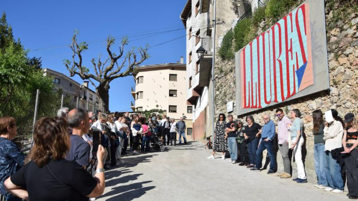 Obres d'art basades en poemes per engalanar els carrers de Peramola - C.SANS
