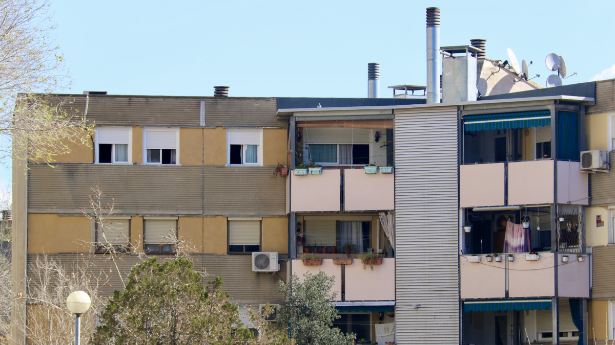 Un bloc de pisos a Badia del Vallès.