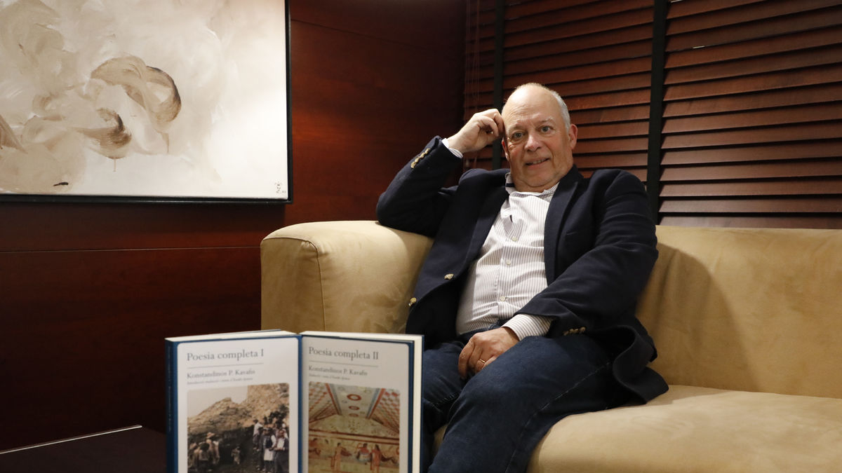 L’hel·lenista Eusebi Ayensa, ahir a Lleida on va presentar la poesia íntegra en català de Kavafis. - AMADO FORROLLA