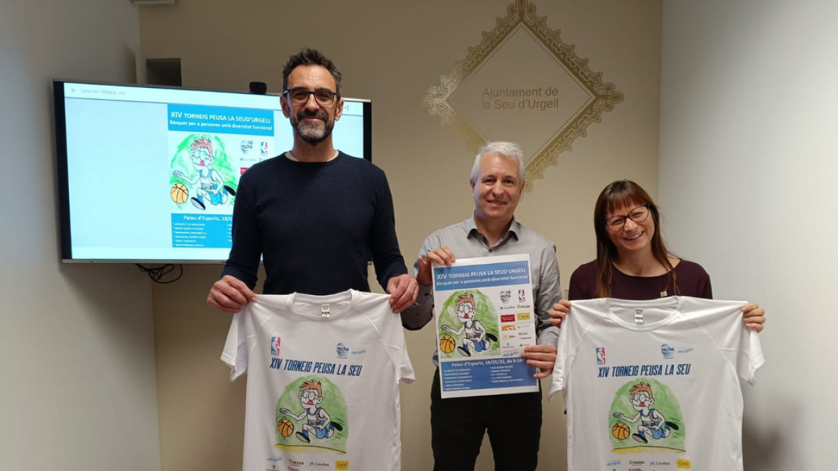 Pep Mora, Pep Ribes y Bàrbara Romeu, ayer durante la presentación. - CYNTHIA SANS