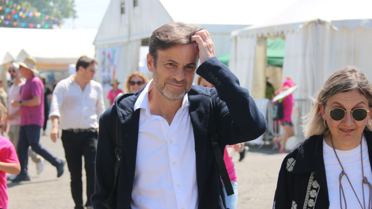 Jaume Asens, candidato de los Comuns, ayer en el Aplec del Caragol de Lleida. - ALBERT CADANET/ACN