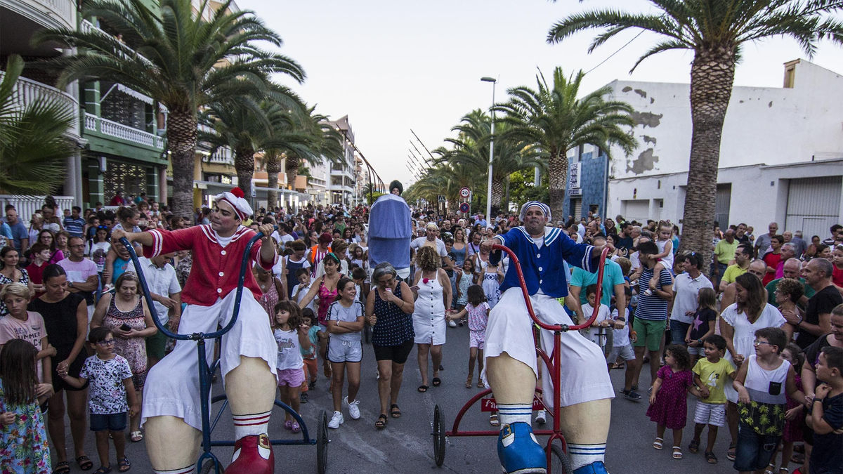 Imatge d’arxiu de l’espectacle itinerant ‘La gran família’ de la companyia Fadunito. - FADUNITO
