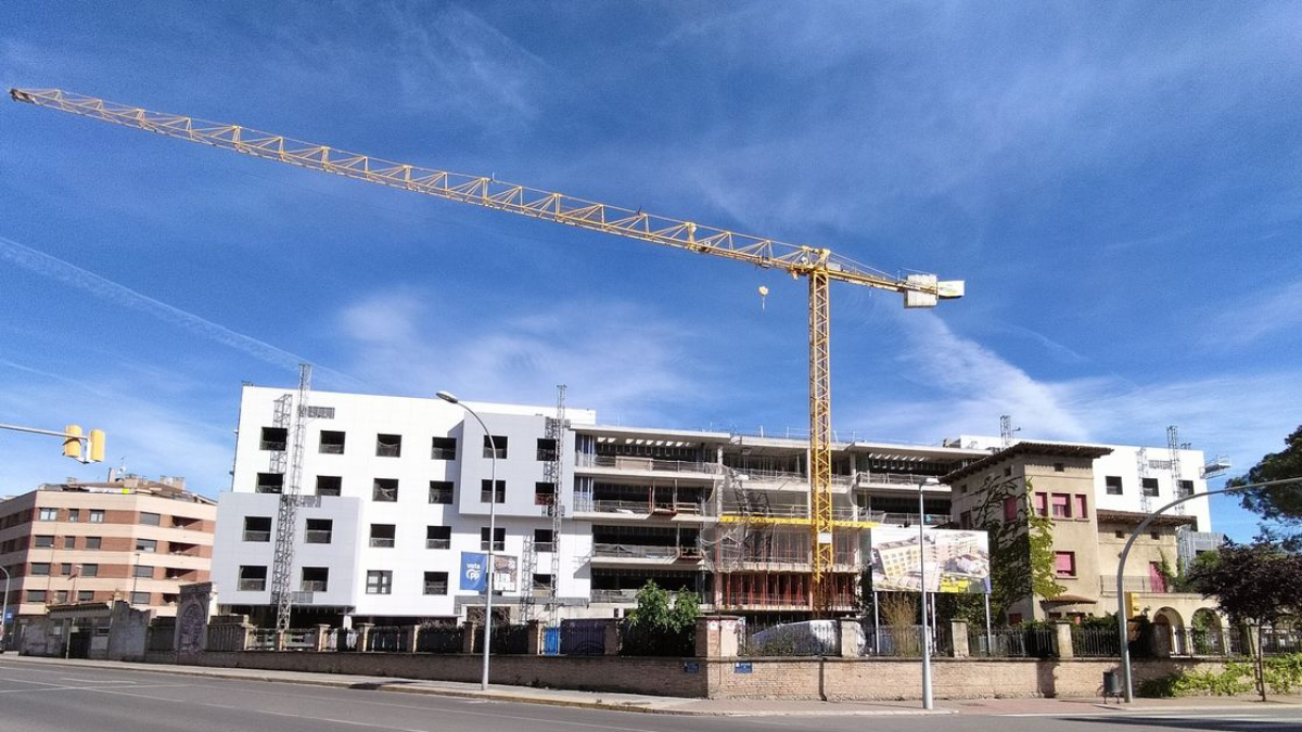 Les obres de construcció de la nova residència Jardins Castelló de Mollerussa. - J. G.