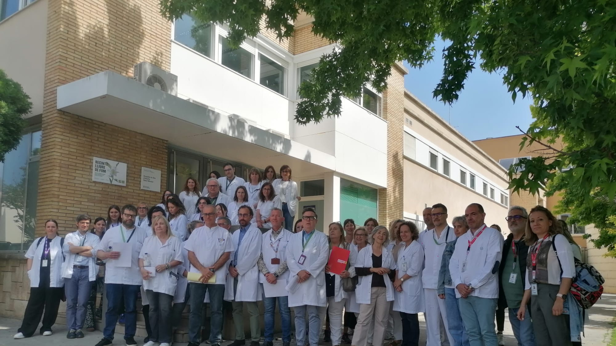 Sanitaris del Santa Maria van protestar contra el trasllat divendres passat.