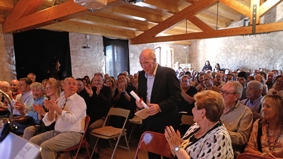 El maestro picapedrero Fèlix Martín, protagonista del homenaje en la sala Sindical de La Floresta. - AMADO FORROLLA